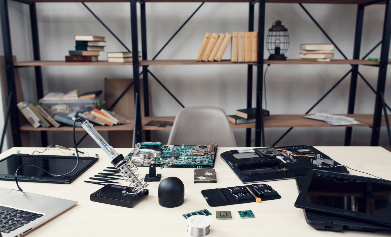 Read more about the article Choosing the Right Tech Stack for Your Business in 2026